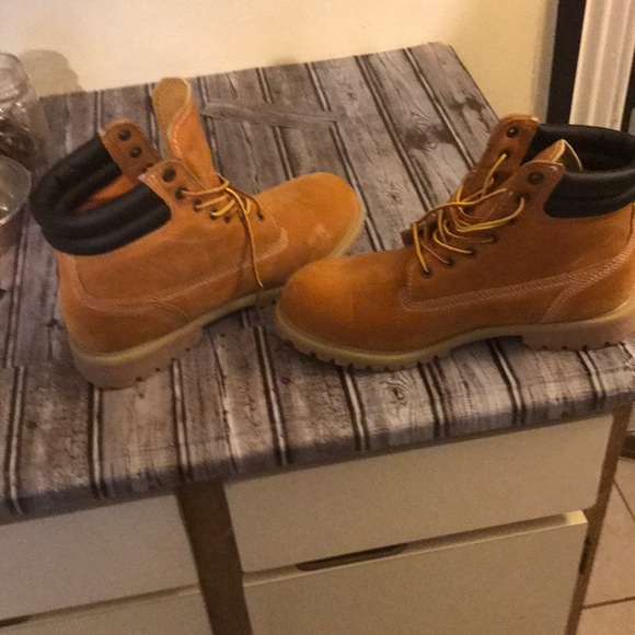 Boots - Picture 2 of 3